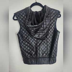 So Nikki -Quilted Black Sleeveless Hoodie Vest- Size S